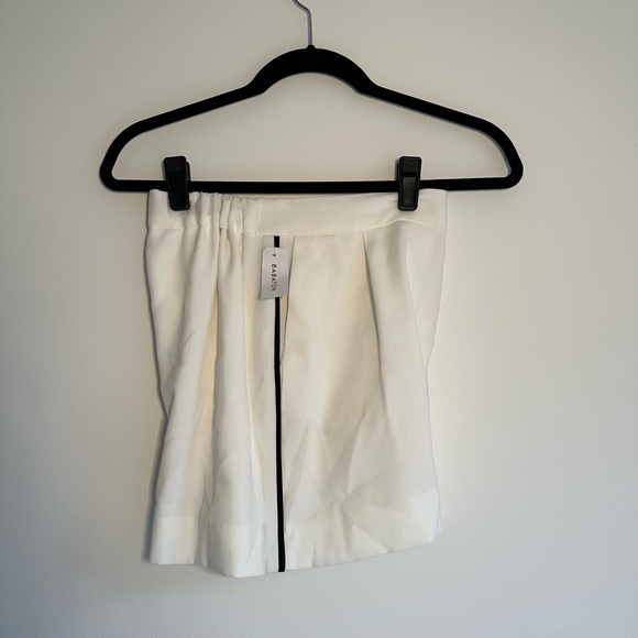 Aritzia Babaton Alvin Shorts - Picture 3 of 4